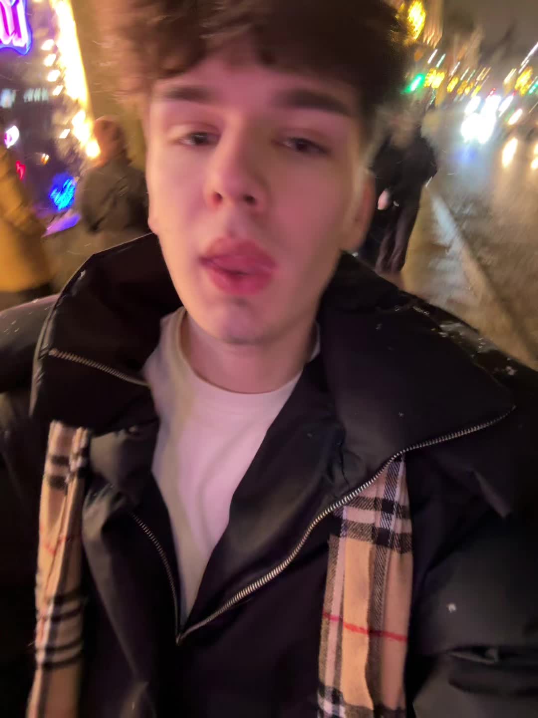 @🤍
