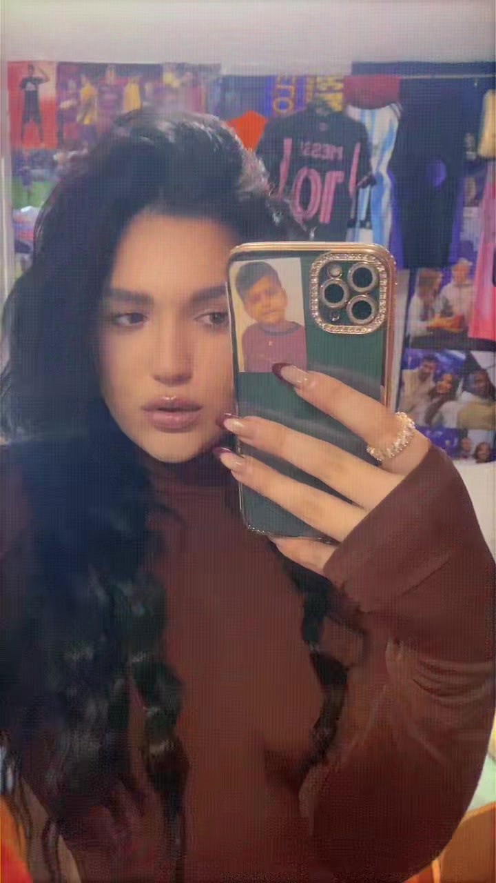 @Valentina🎀