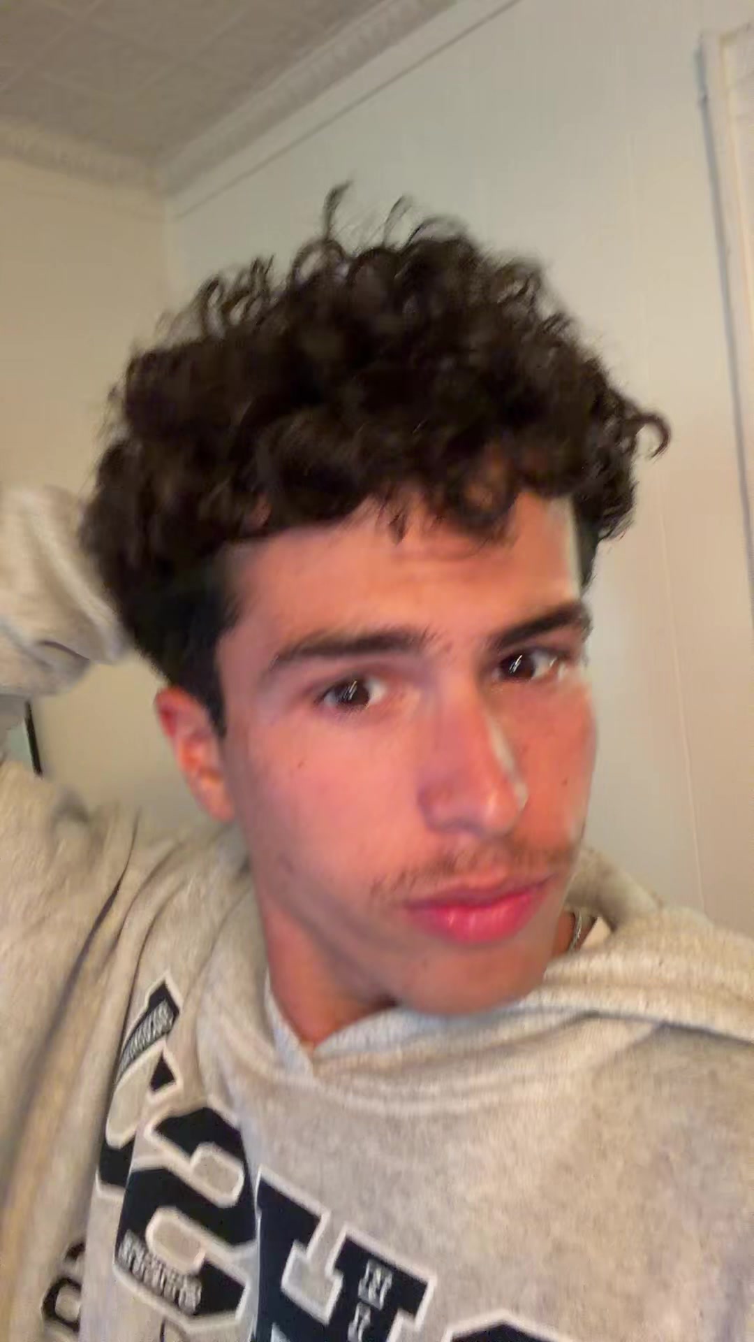 @Moanfaceemoji