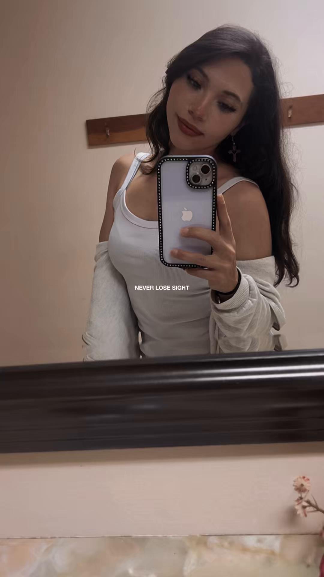 @Alexis 🦋