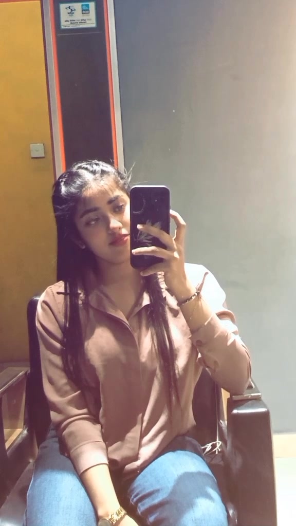 @Hiru_S_Bbh