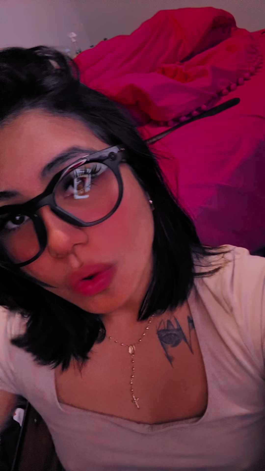 @𝙷𝙴𝙻. 🥀