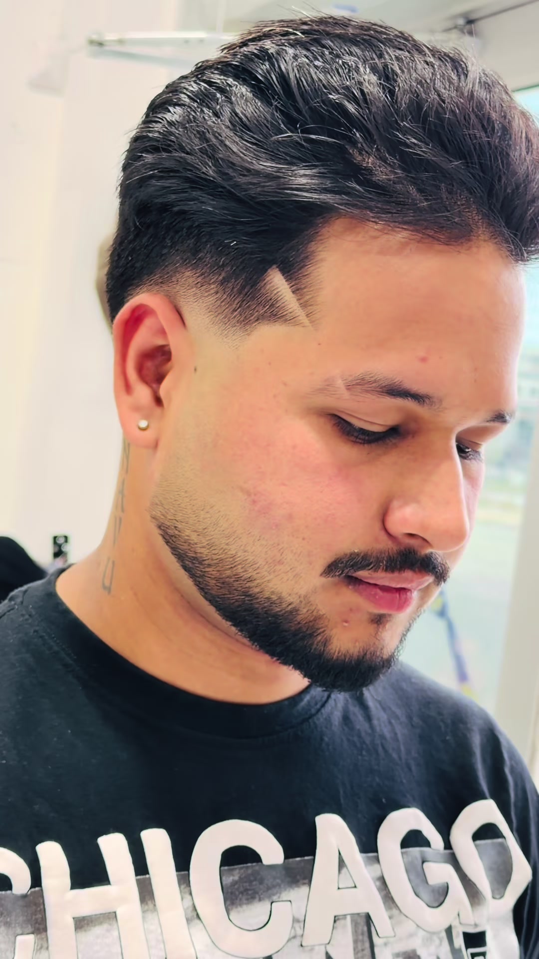 @Pendu barber unisex salon