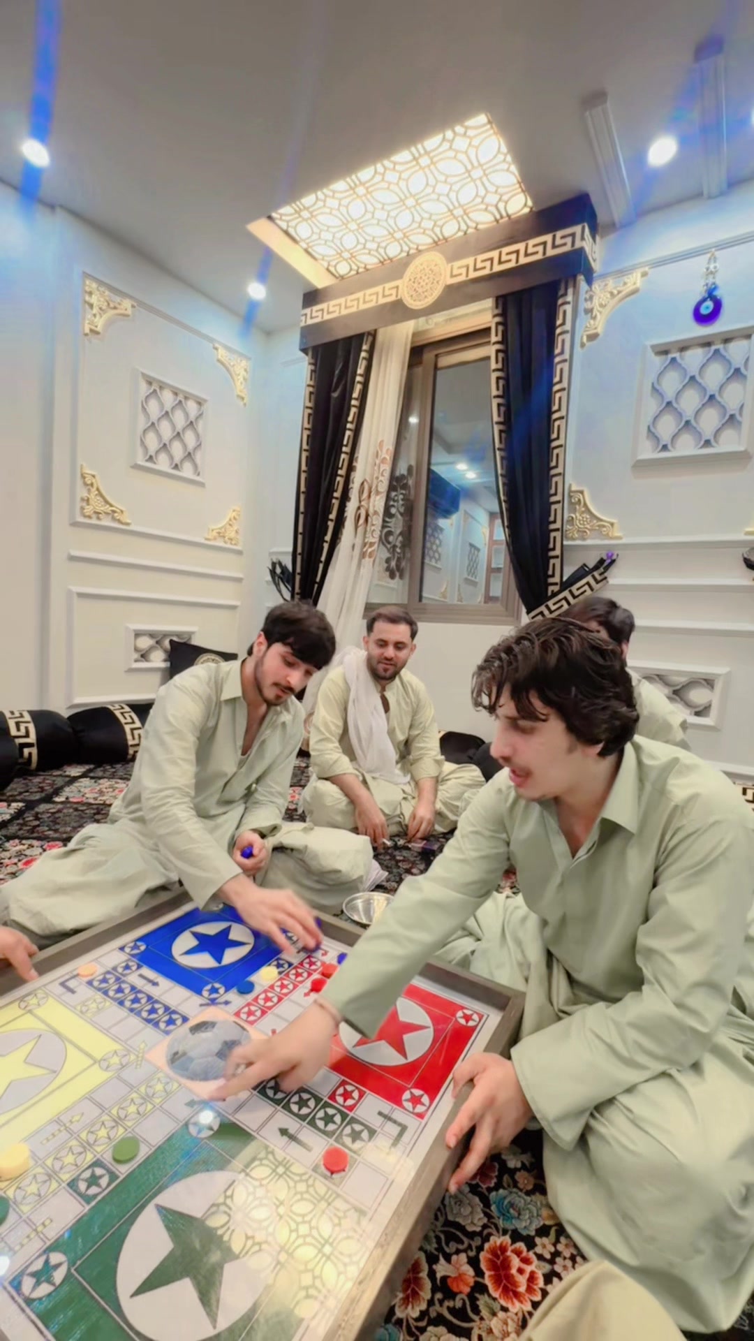 @👑احمد ضیاء وزیری🥀