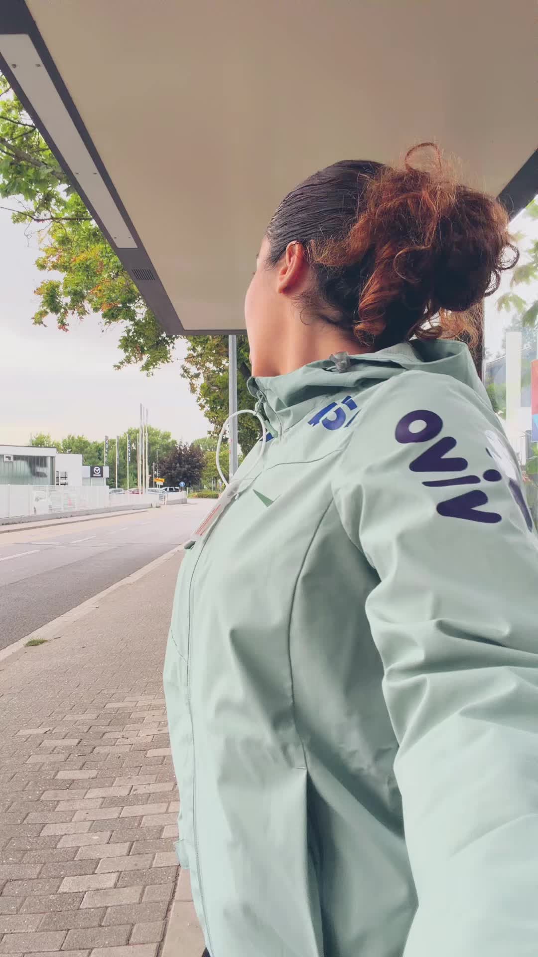 @noùr