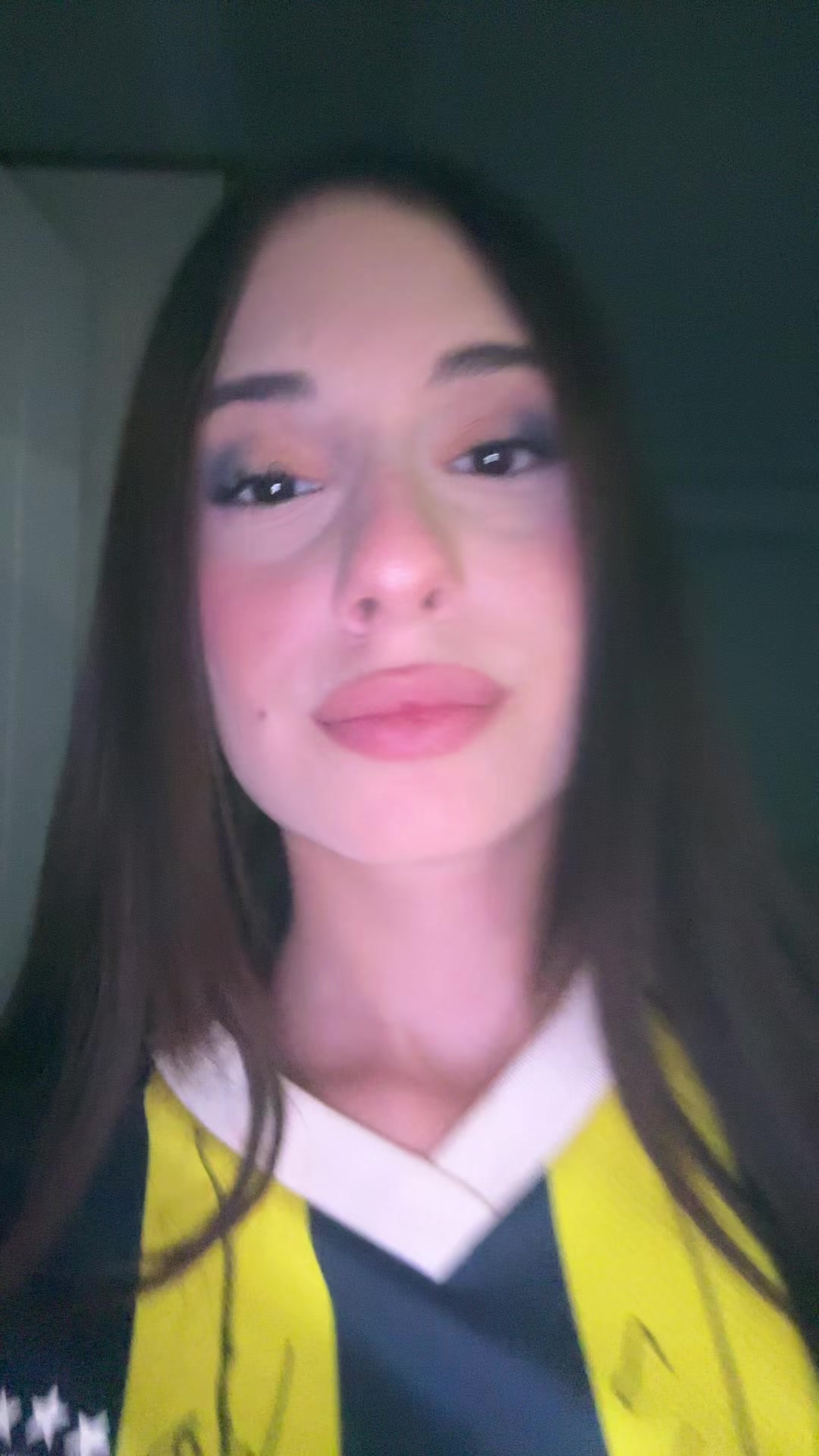 @𝑐𝑒𝑚𝑟𝑒𝑚𝑖𝑜𝑜𝑜
