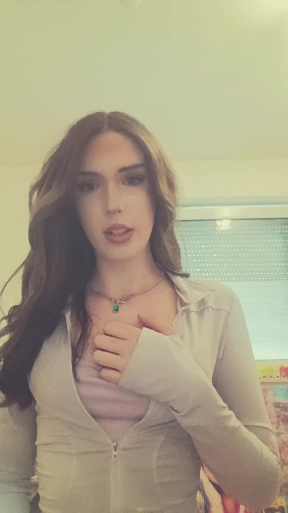 @Larissa_45