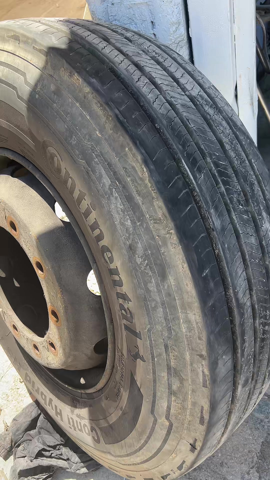 @מוסך וחלקי חילוף לאוטובוסים