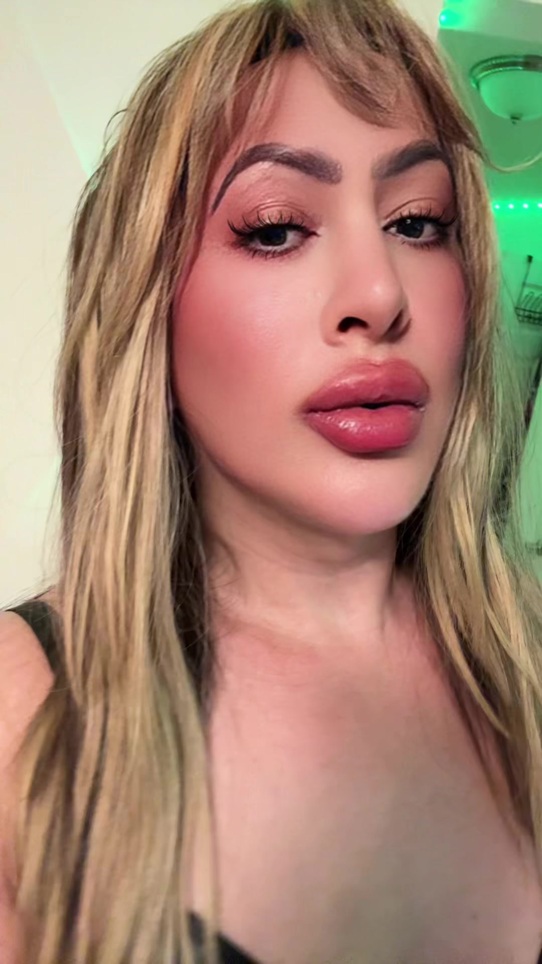 @Paola