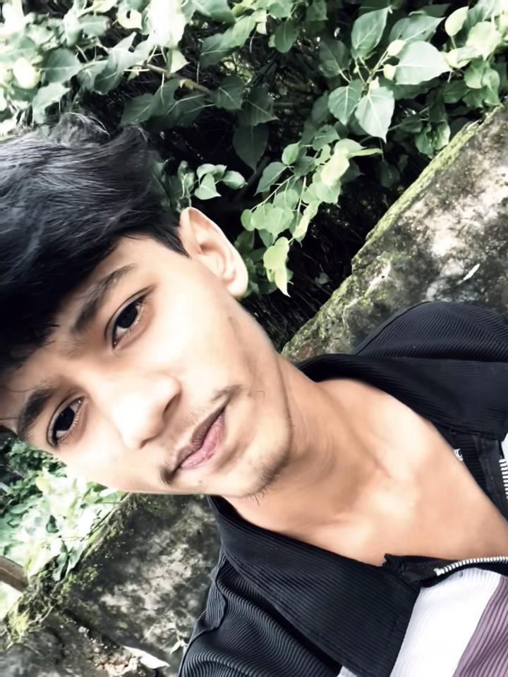 @ᴀʀɪʏᴀɴ🕷️🕸️