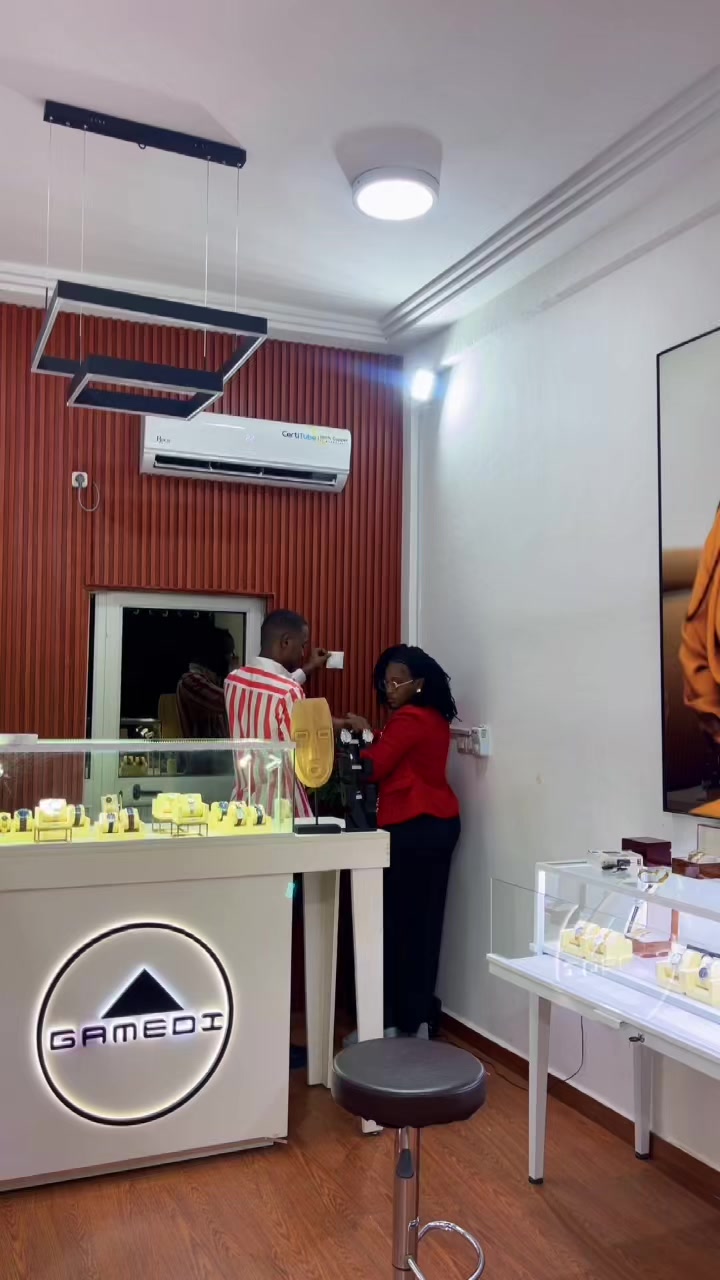 @Ella store
