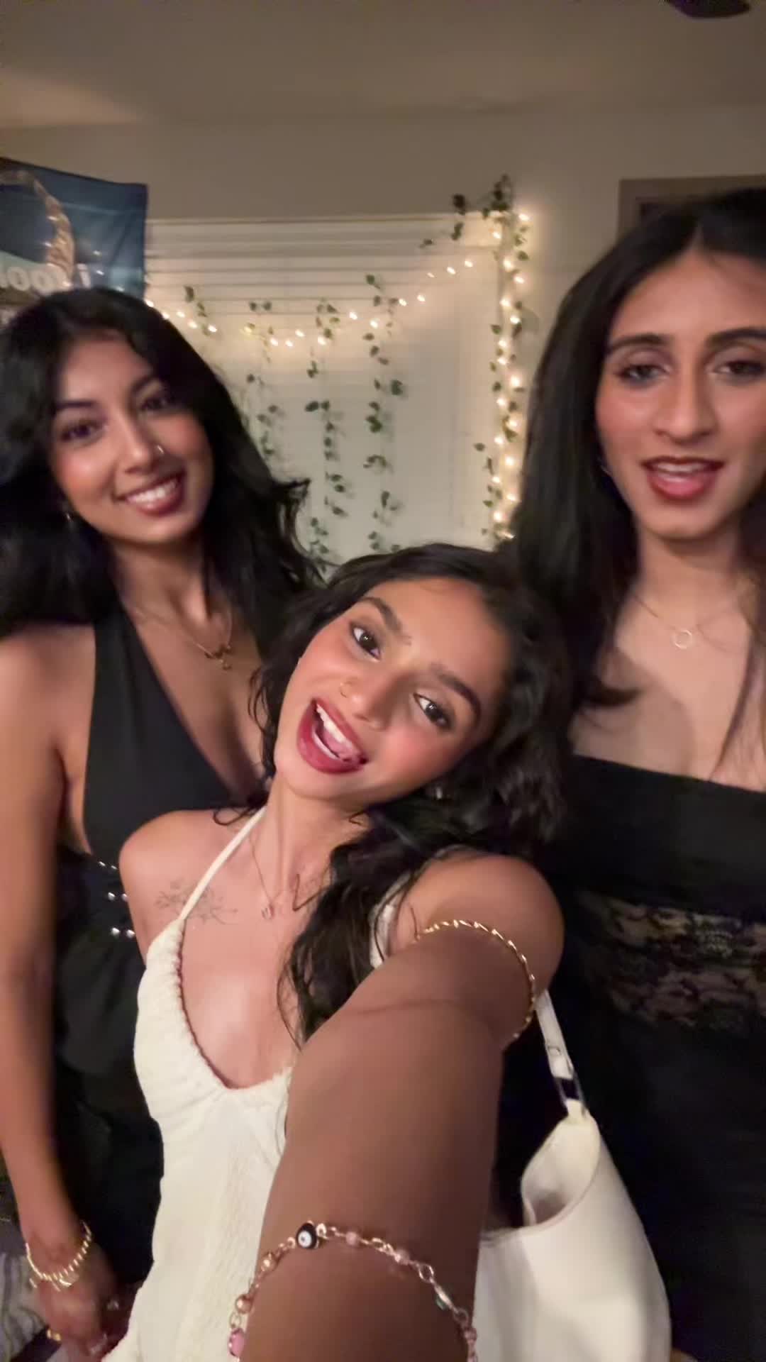 @Aayushi