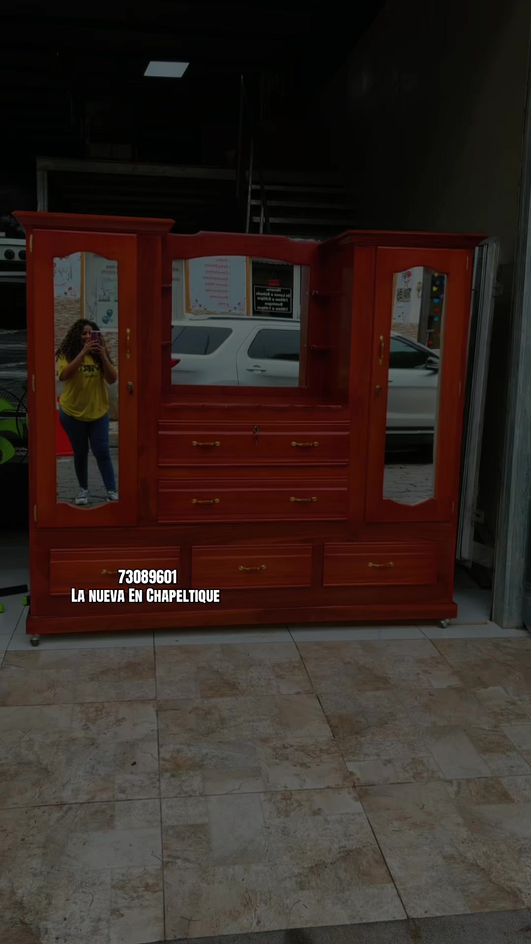 @comercial la nueva oficial1