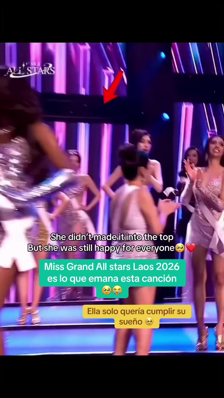 @LatinaUniversal