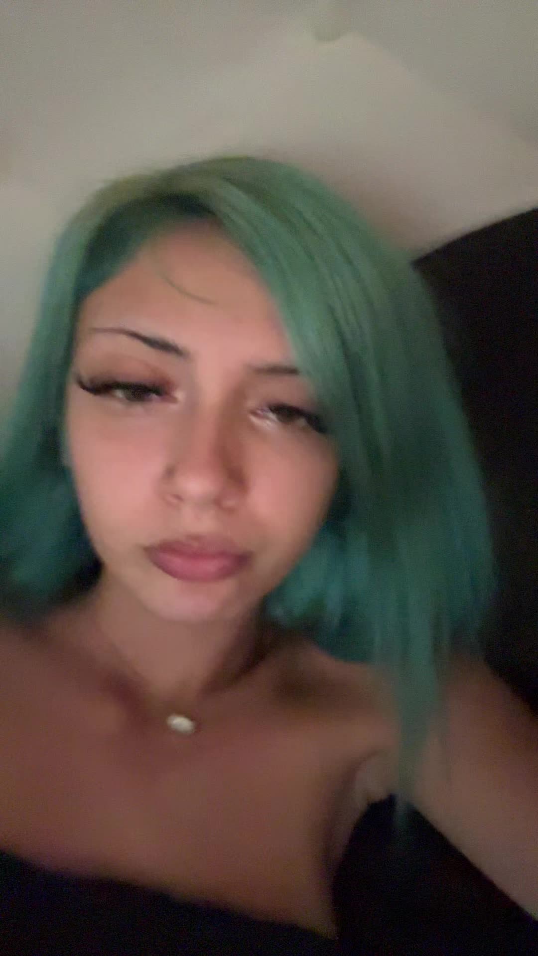 @⃟