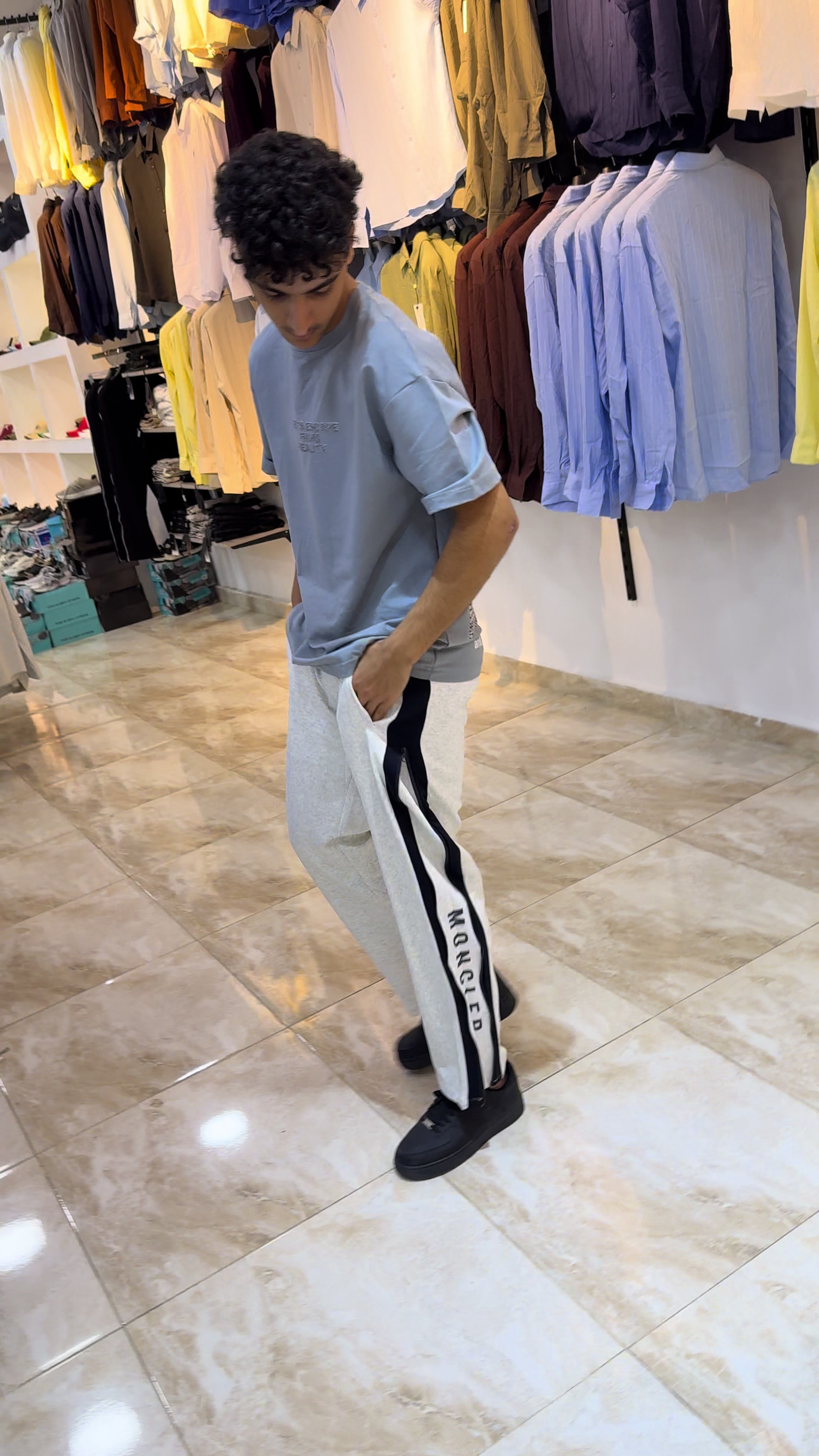 @معتز لملابس الشباب والاحذيه🛍️