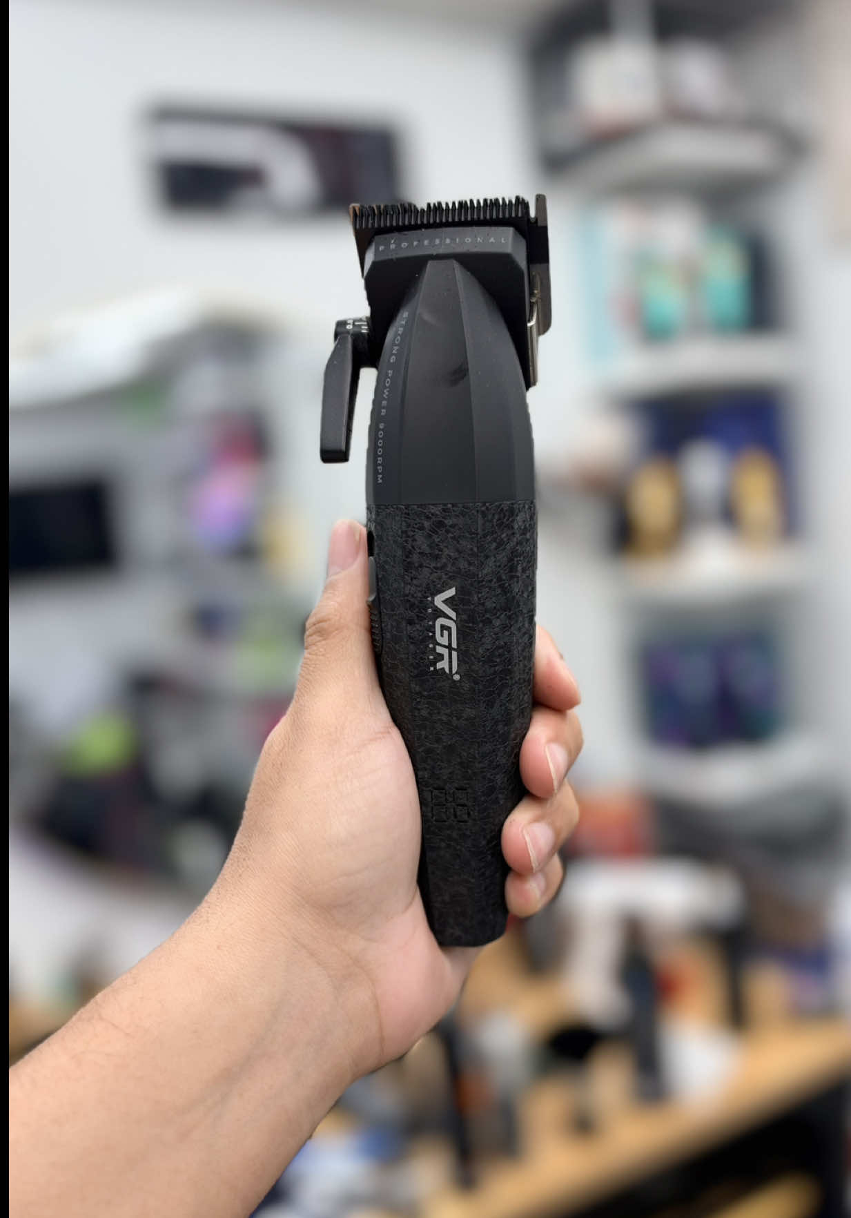 @Jisai Barber
