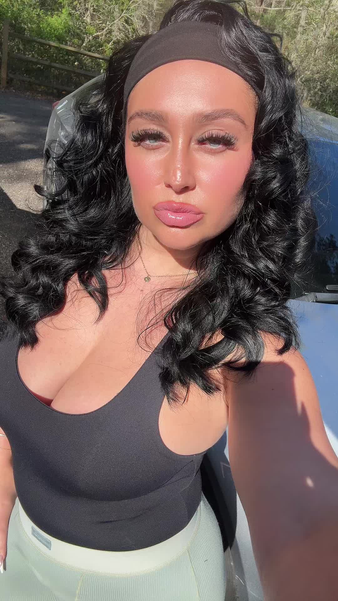 @helenamuoio_