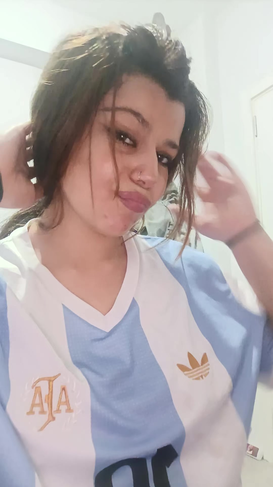 @OtistikLaraa