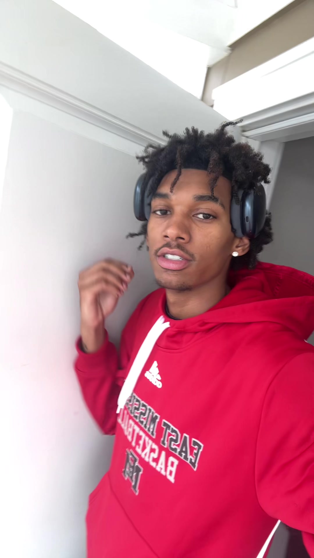 @3