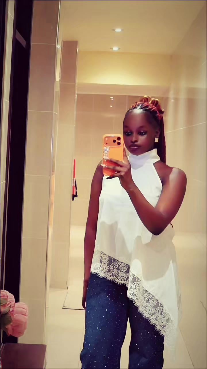 @Iam_Ell🎀ah💝🦋😎