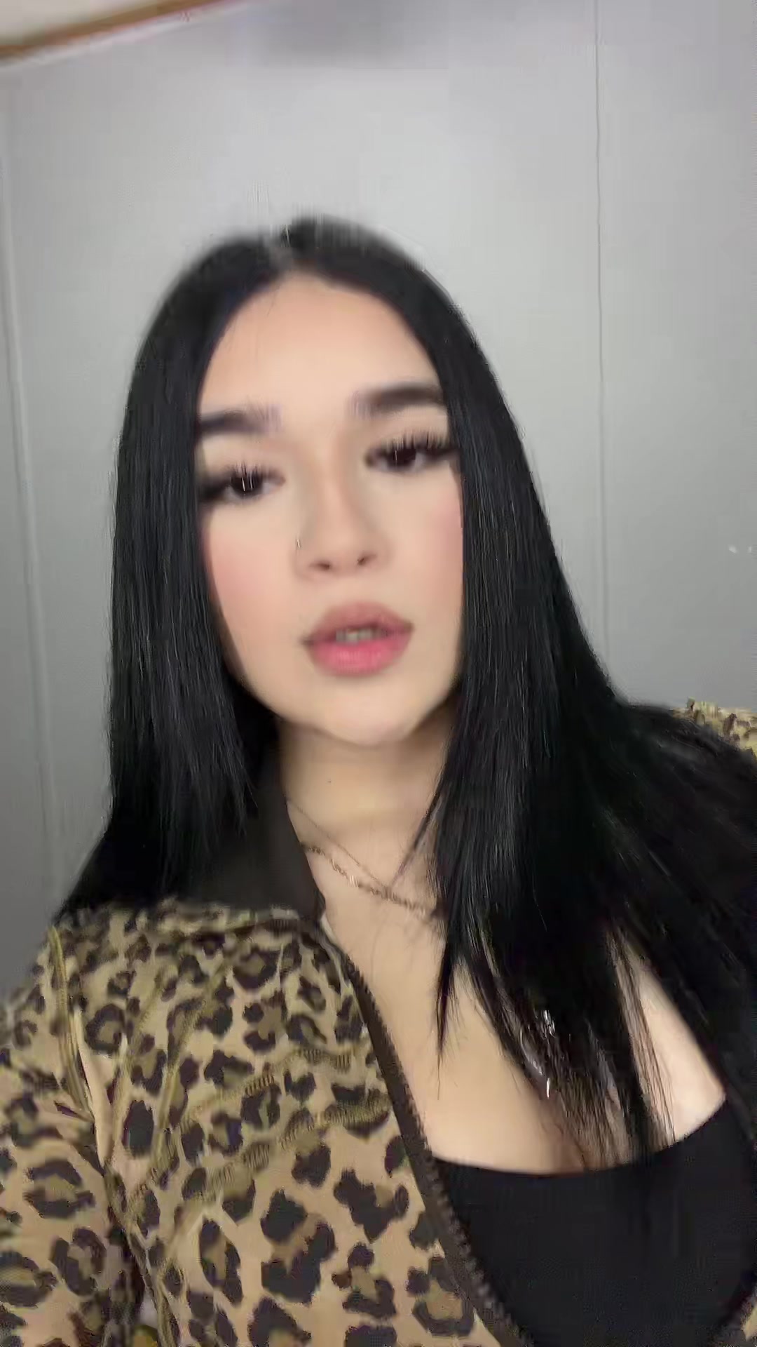@️