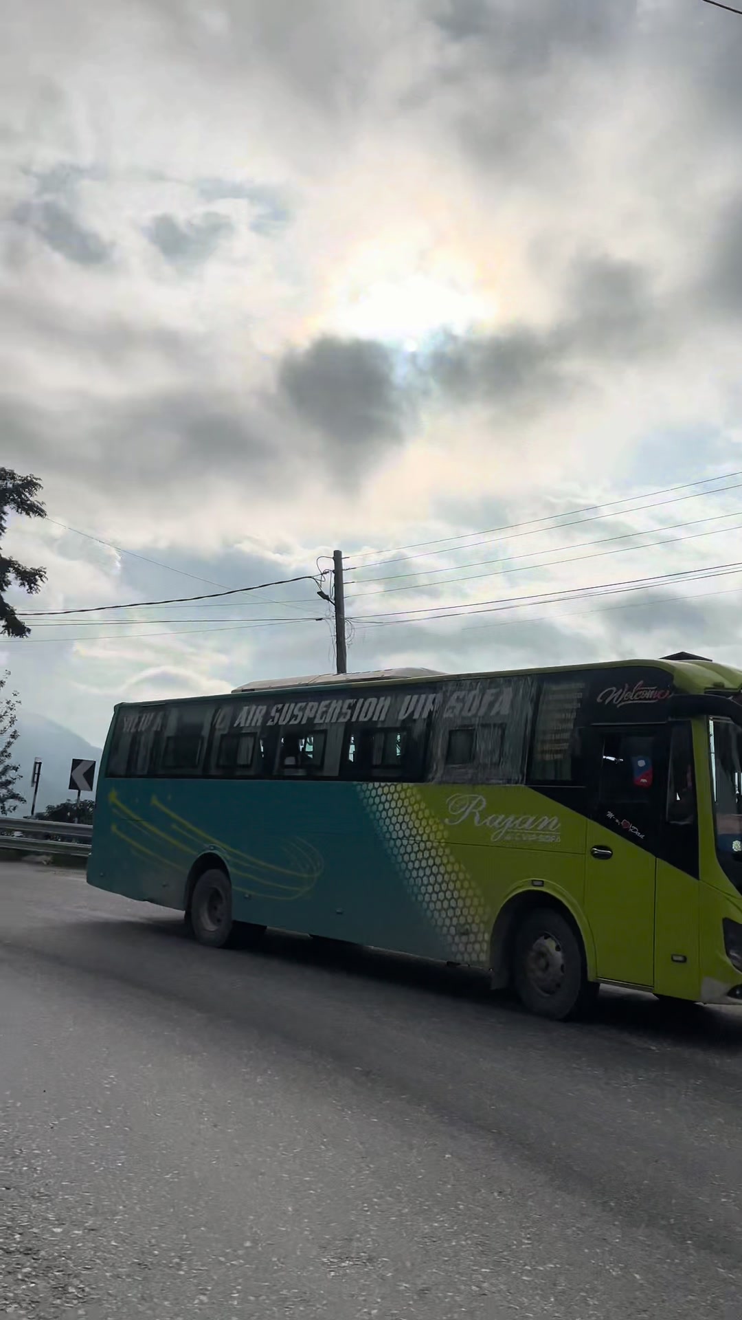 @Deluxe Bus Of Nepal🇳🇵🇳🇵