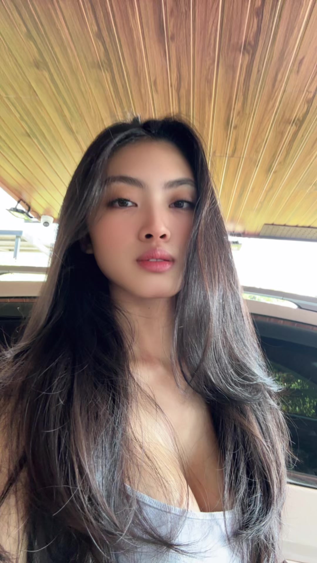 @️