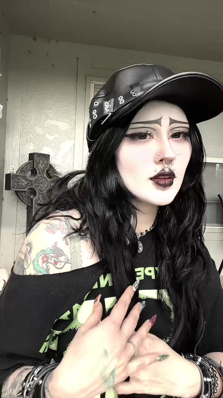 @HonneBeeCos