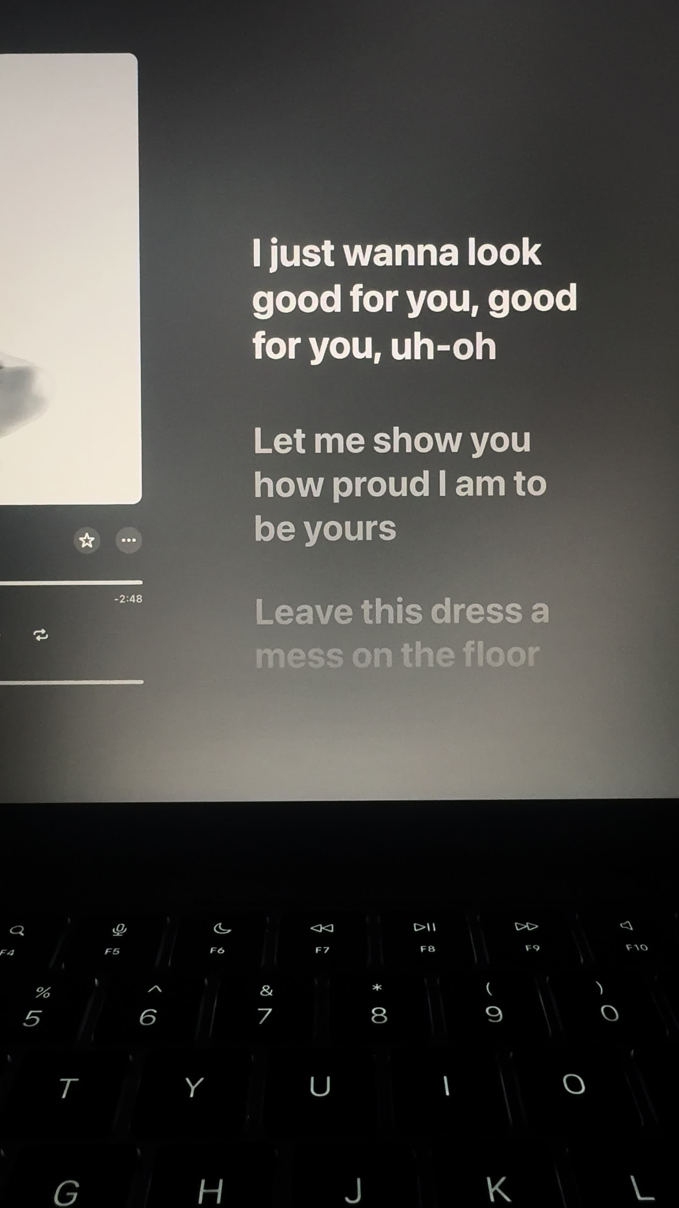 @🎧