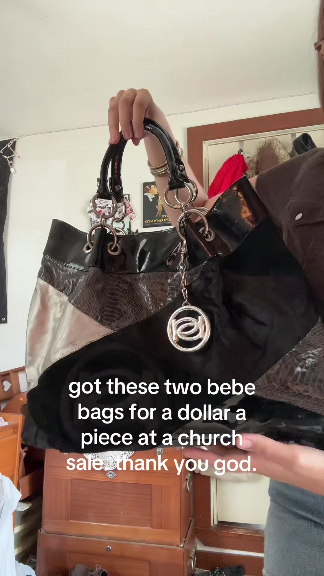 @bella