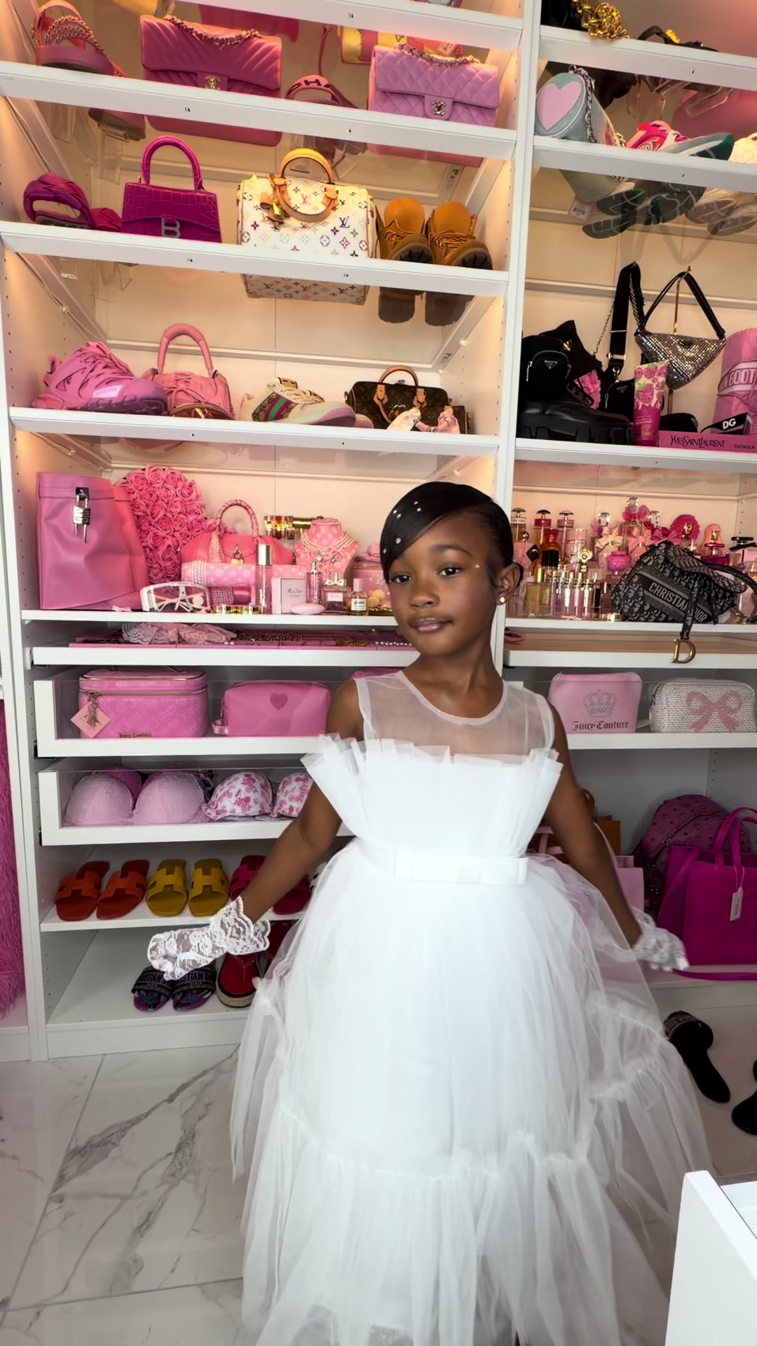 @YouTube: Marisa Austin 🎀