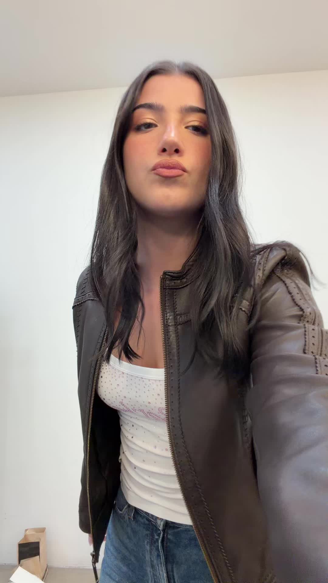 @charli d&rsquo;amelio