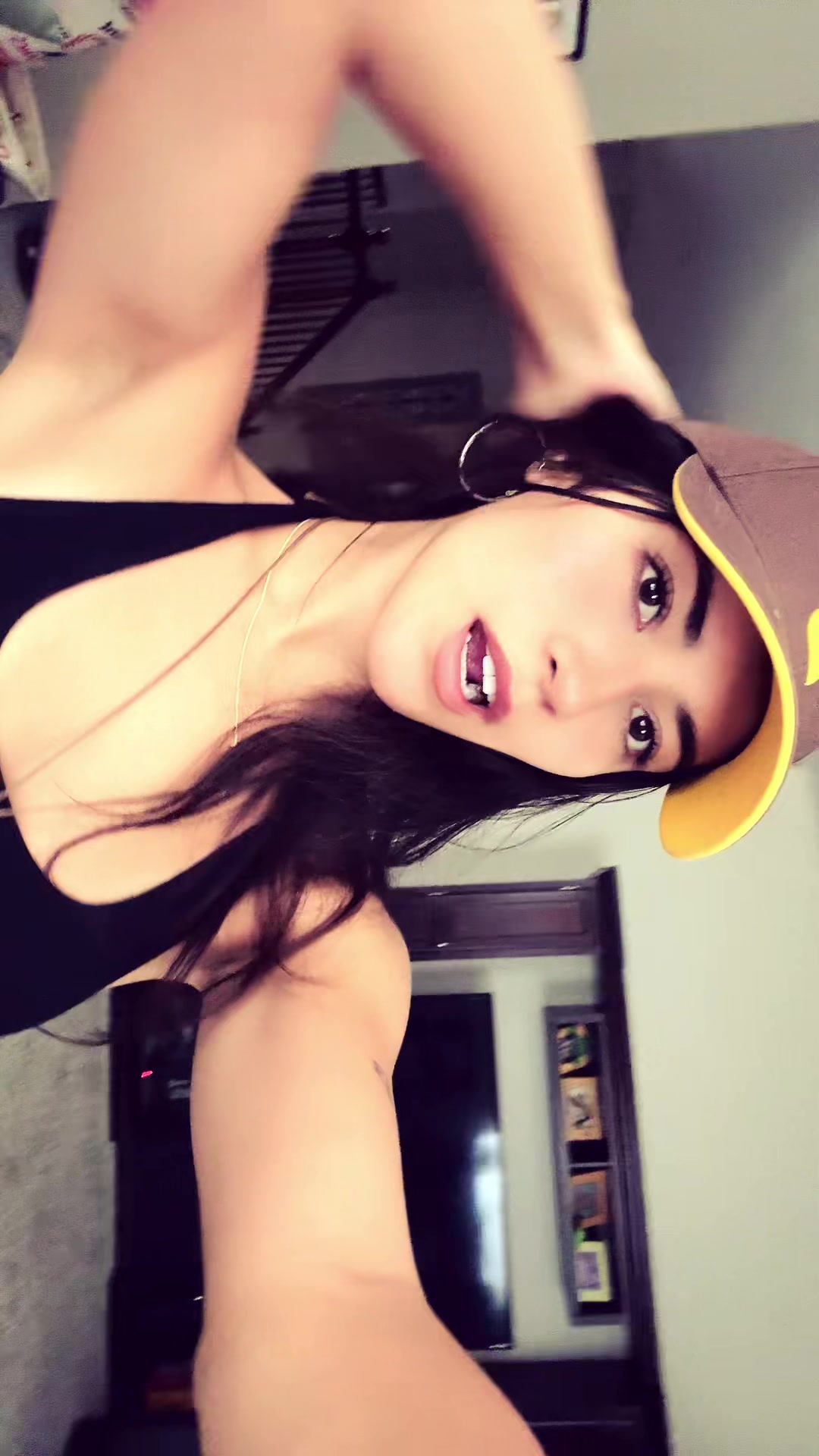 @✩