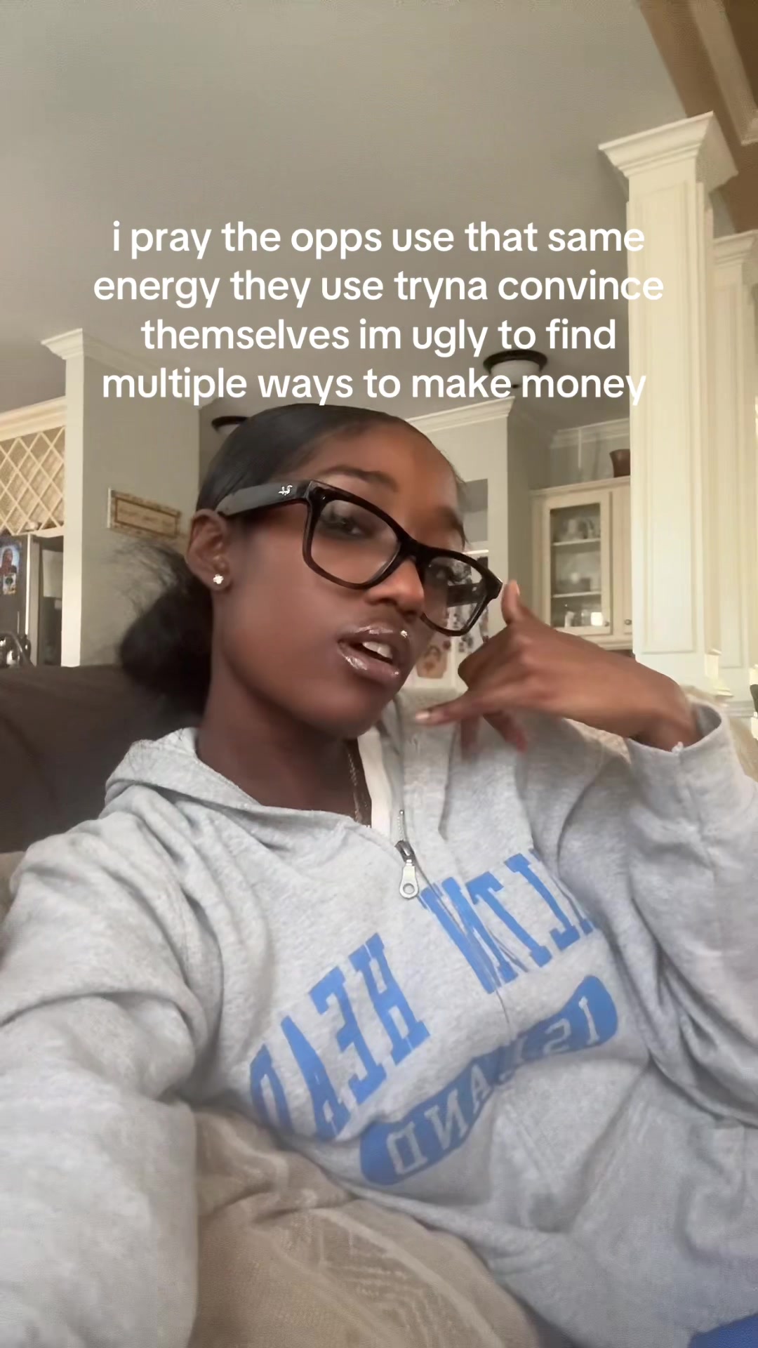 @￶