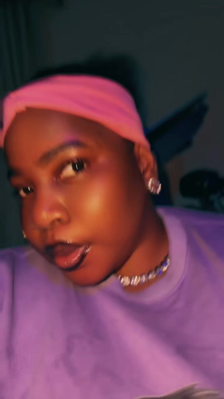 @Burstybella💜