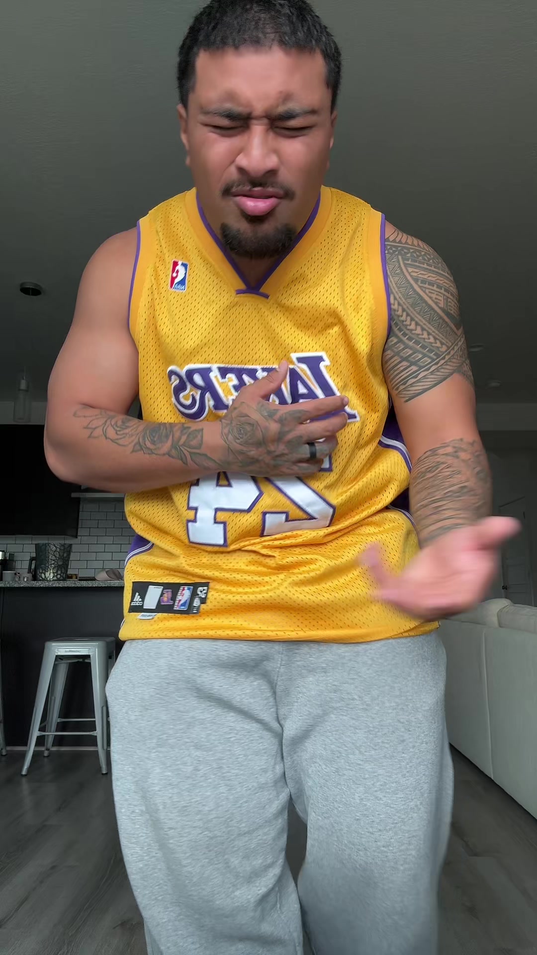 @Kai Fotu
