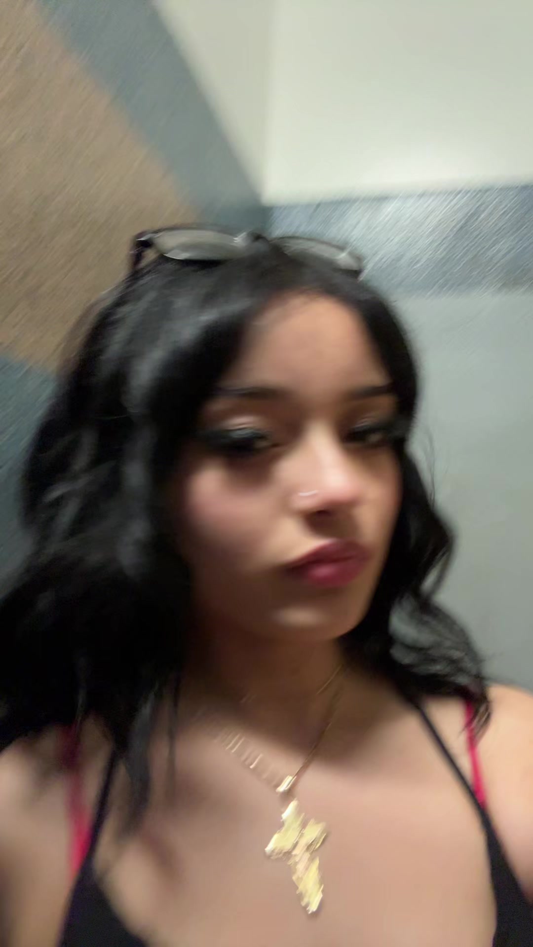 @￶