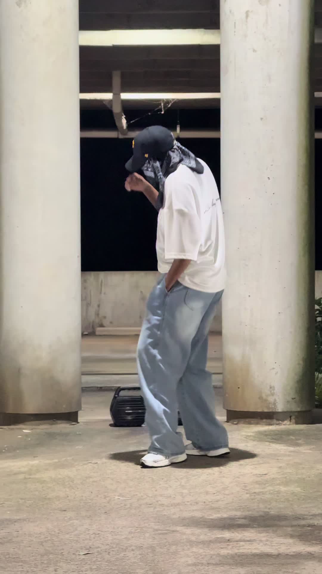 @wavycontent_
