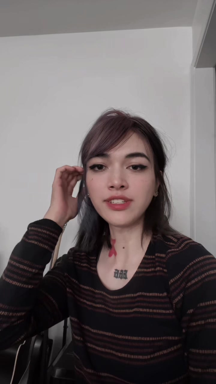 @Bee