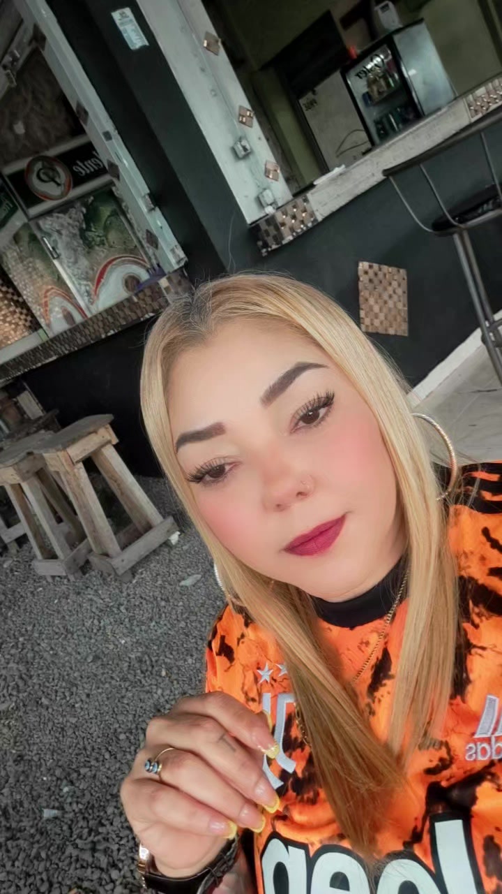 @ce&ntilde;ora cero 🫅🫅
