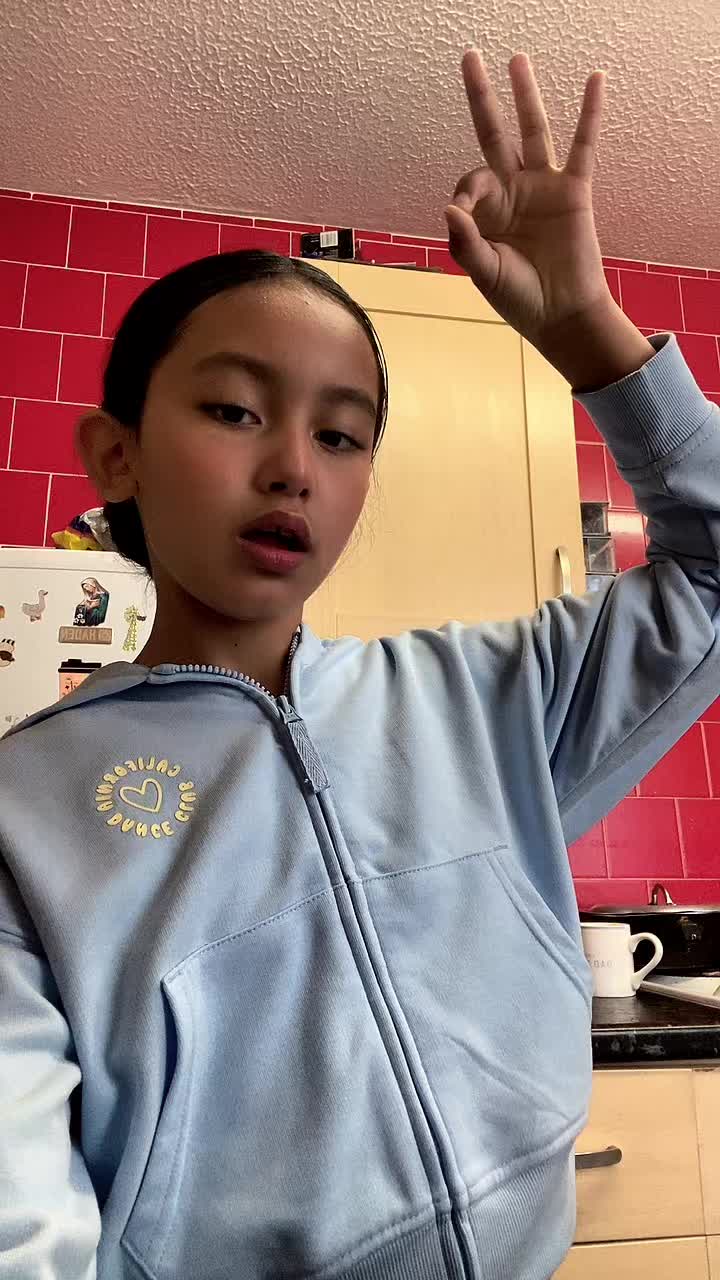@Ariana cutie