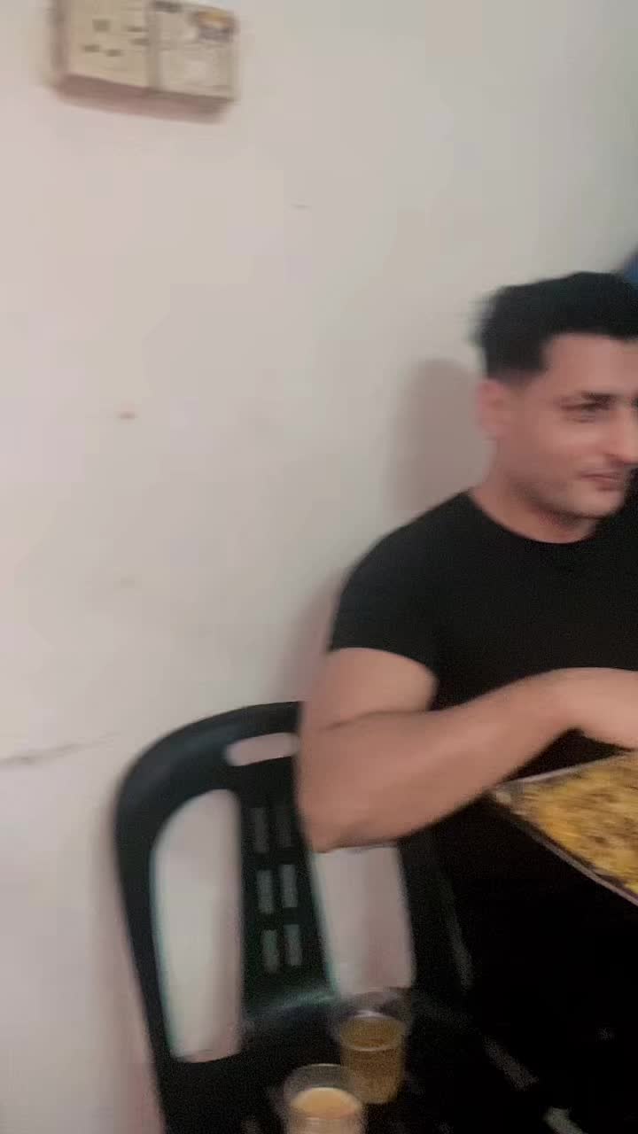 @𝓗𝓪𝓷𝓭𝓼𝓸𝓶𝓮 𝓑𝓾𝓽𝓽 🇵🇰