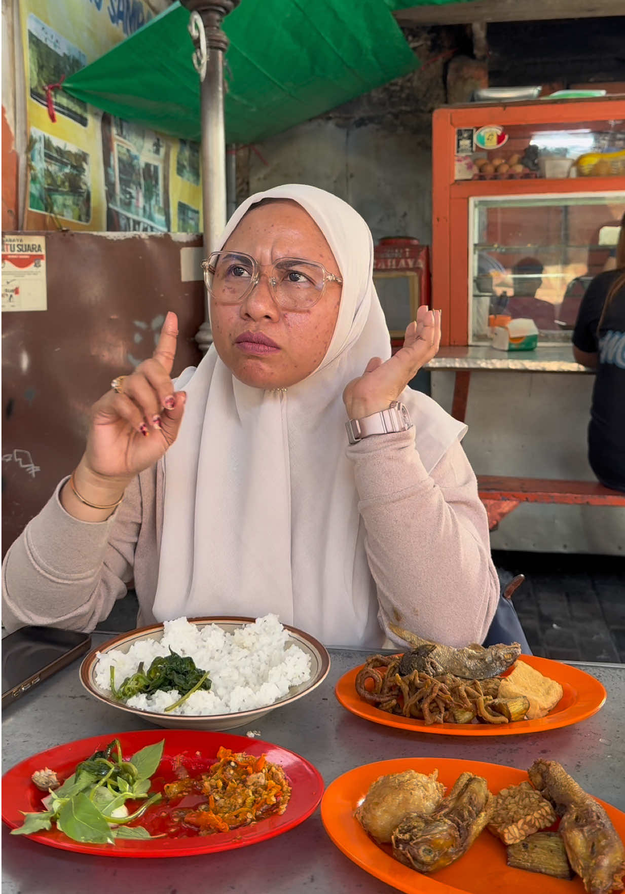 @jajan mbak sari