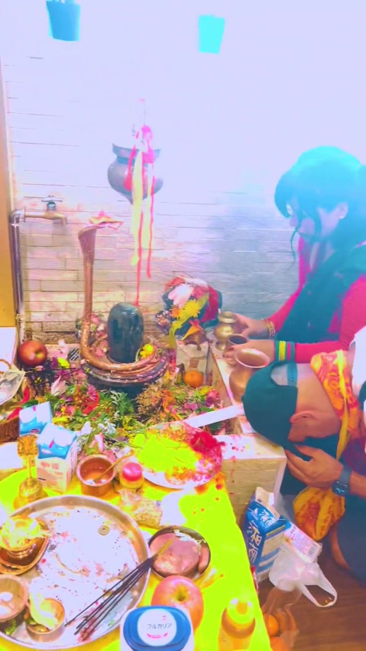 @शना महर्जन (サナ)