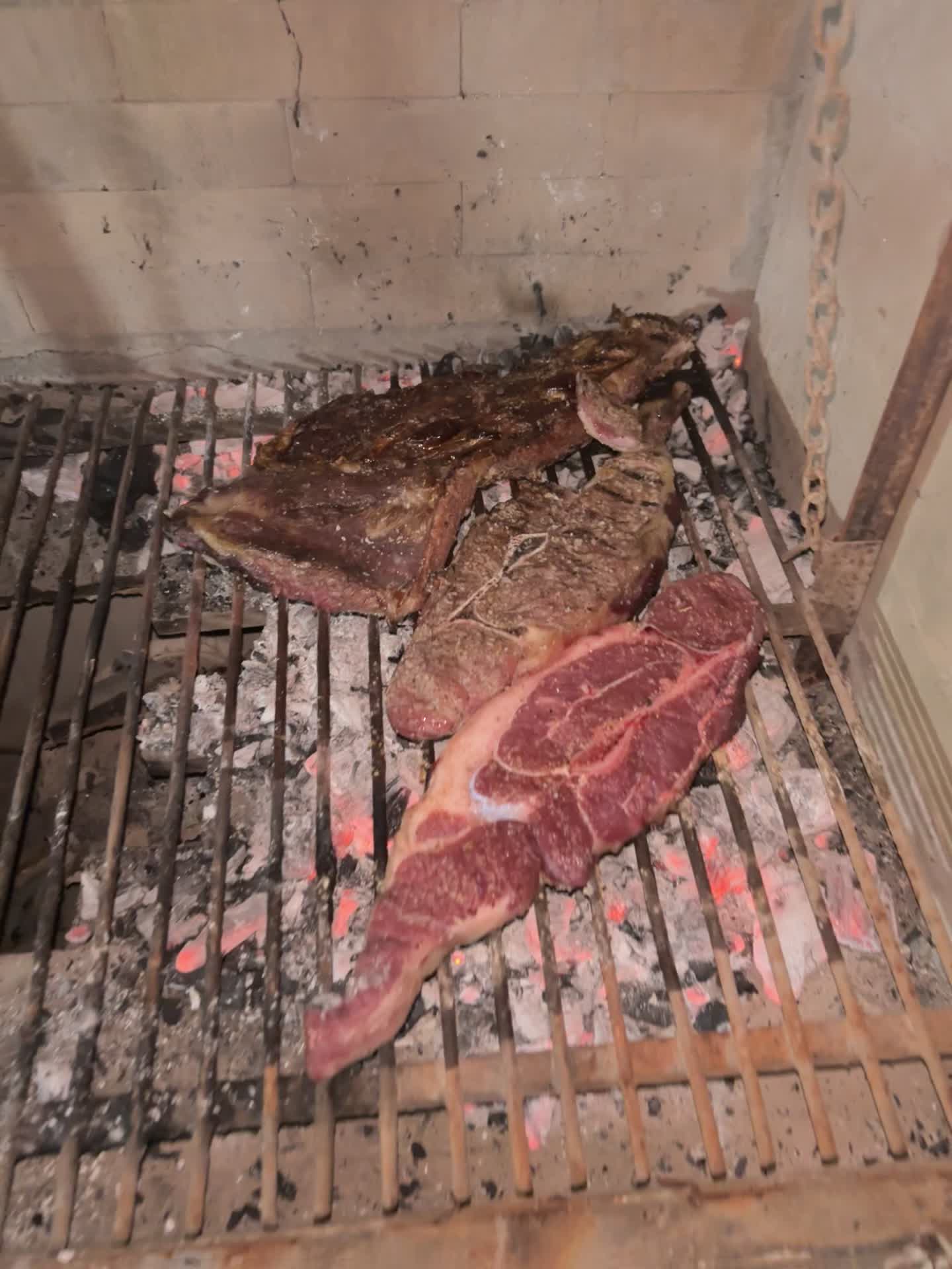 @Robertino