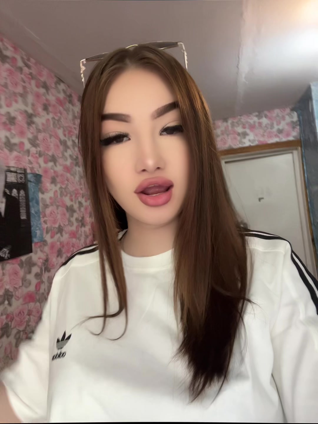 @M.F