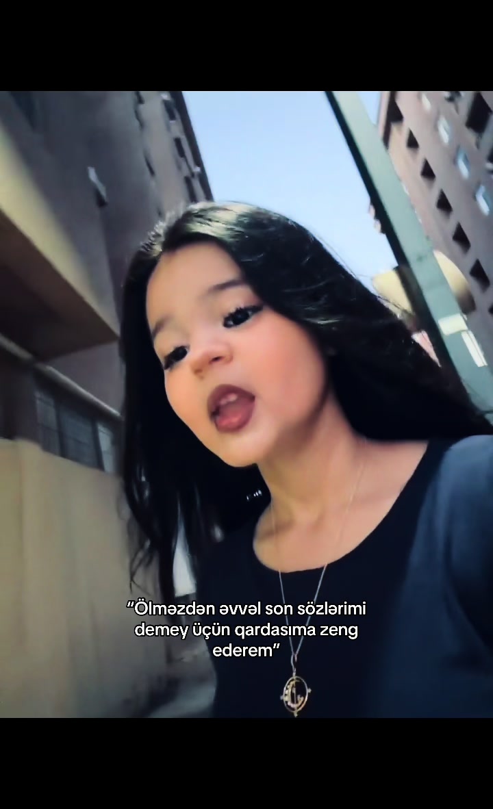 @𝐇.