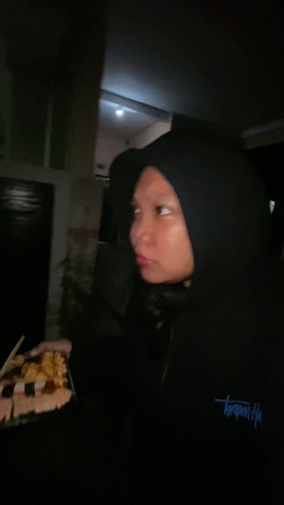 @larissa