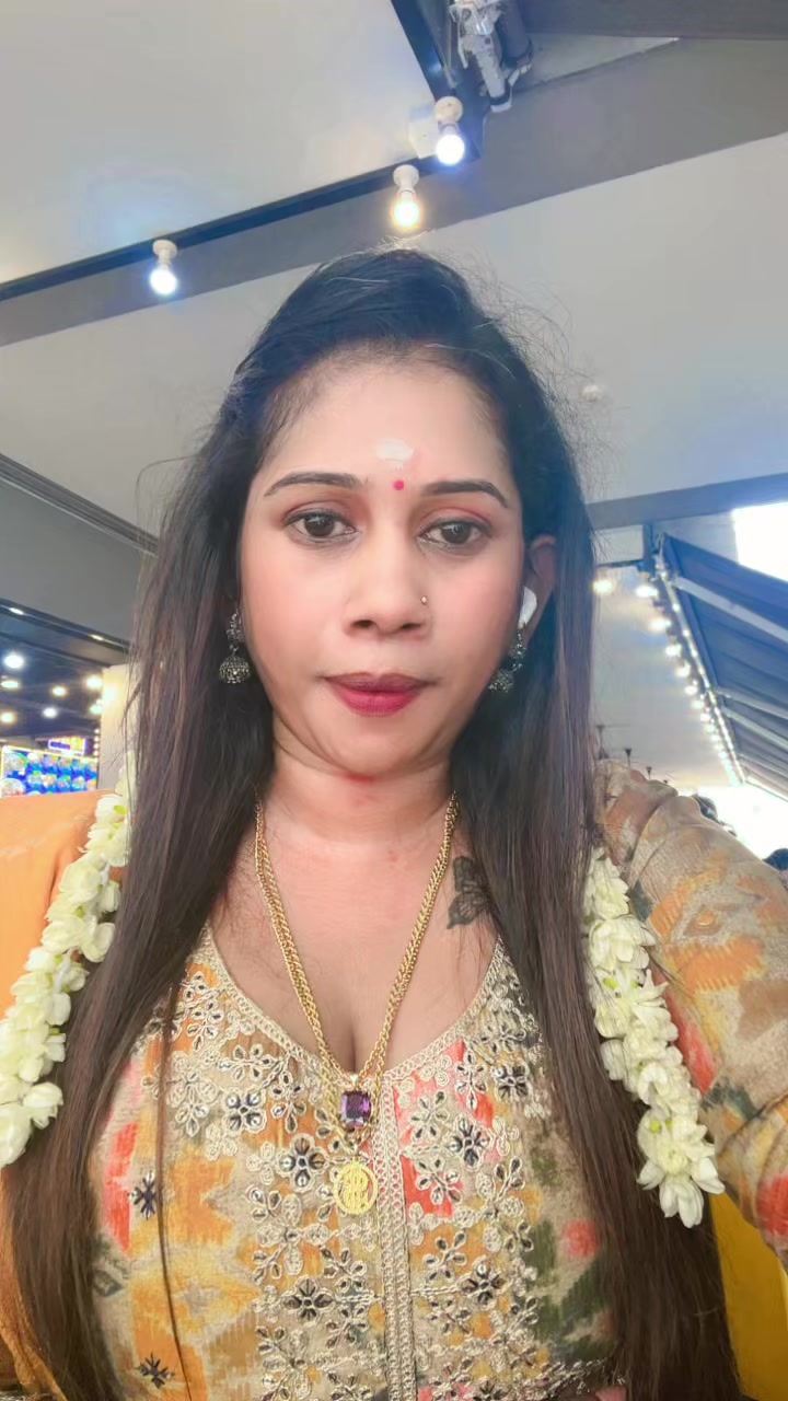 @06cutedilani🇱🇰🇸🇬